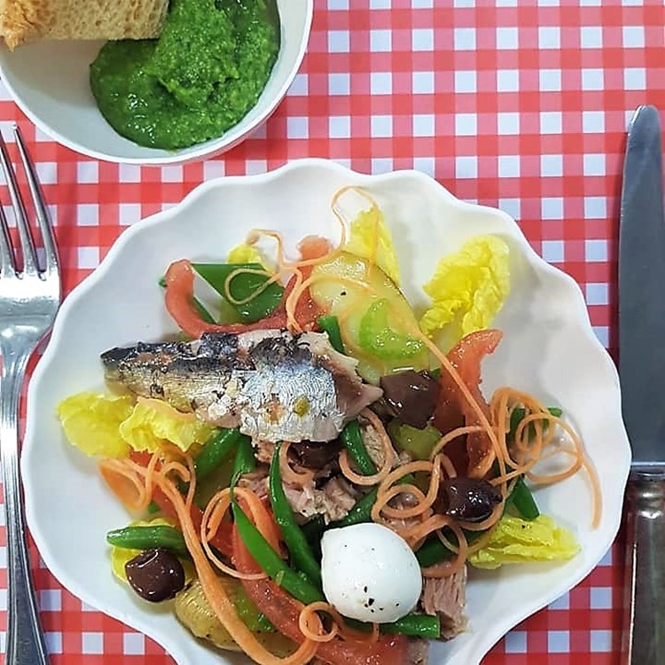 Salade niçoise (traiteurservice) 